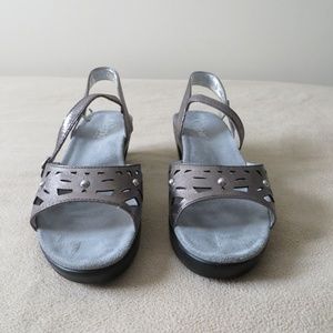 open toed low rise heel casual or dress shoe